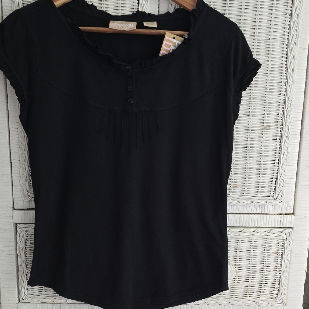 NWT Personal Identity Women's Short Sleeved Black Top